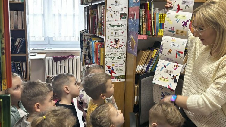 Lekcja biblioteczna Motylków i Krasnali