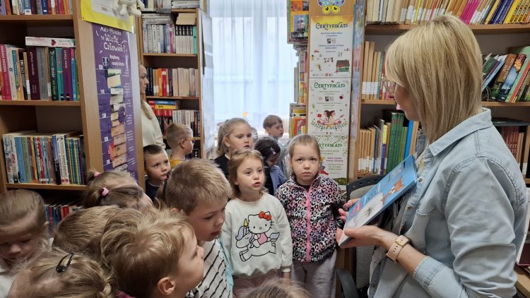 „Króliki” w bibliotece